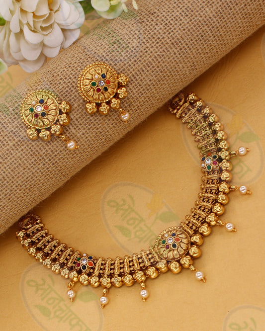CLASSICAL ANTIQUE NECKLACE