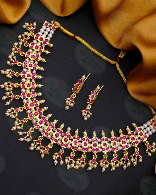 MOTI CHINCHPETI NECKLACE