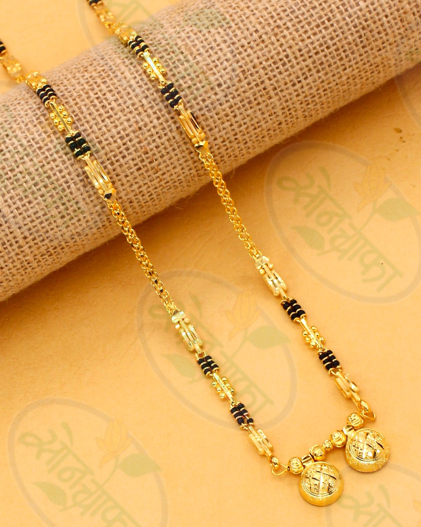 STATELY WATI  PENDANT MANGALSUTRA