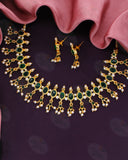 OPULENT TRADITIONAL PEARL NECKLACE