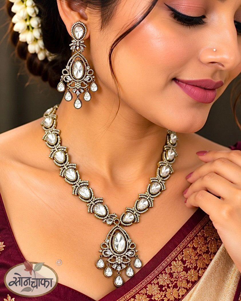 IMPRESSIVE RAJASI NECKLACE