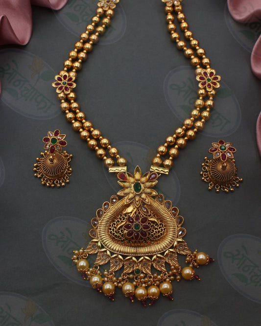 BEAUTIFUL ANTIQUE NECKLACE