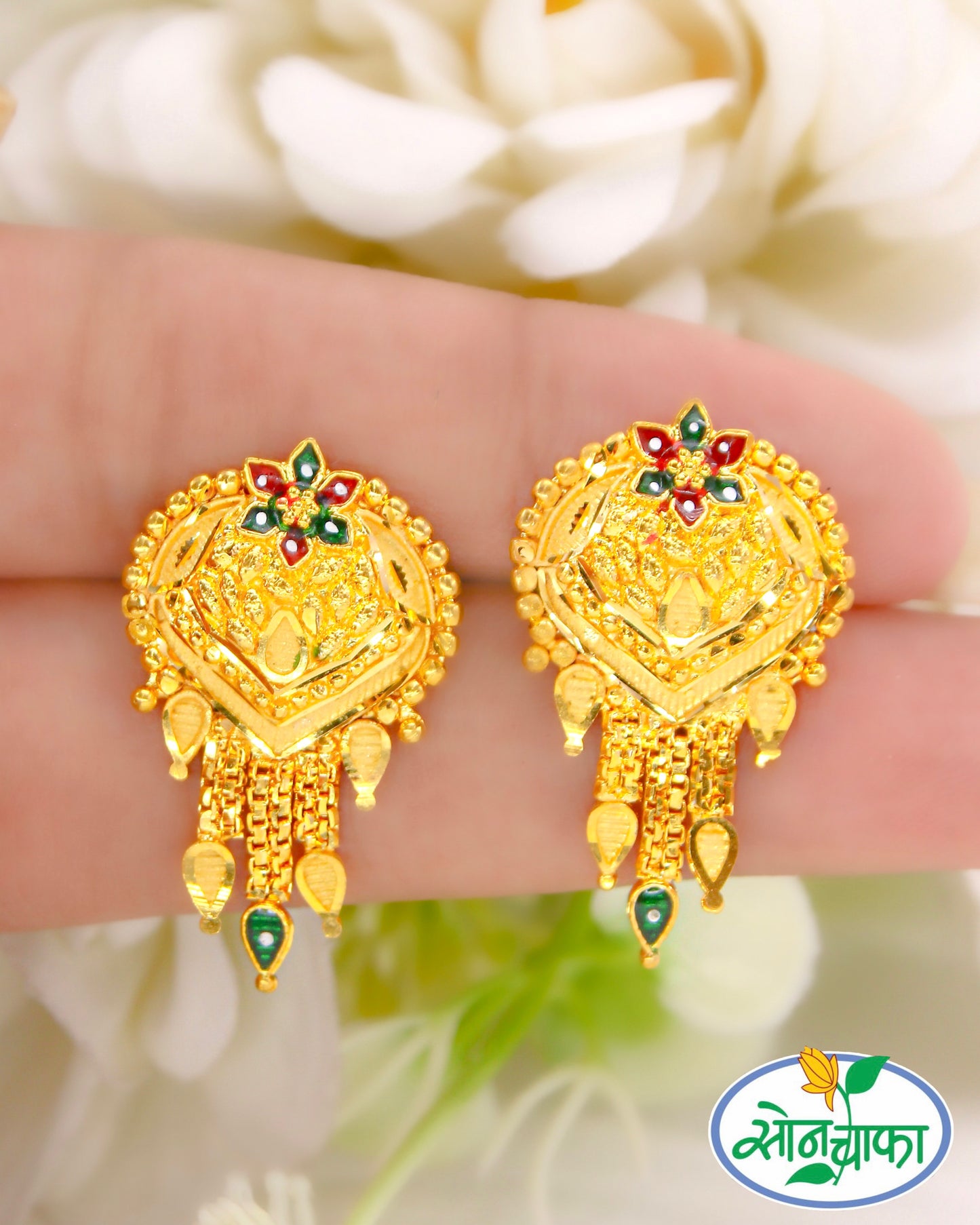 CLASSICAL GOLD PLATED EARRINGS