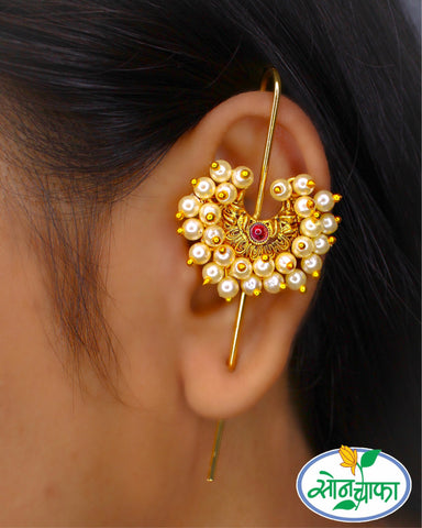 CLASSIC PEARL BEADS EAR-CUFFS