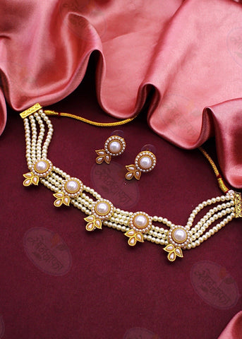 STUNNING GLAM PEARL NECKLACE