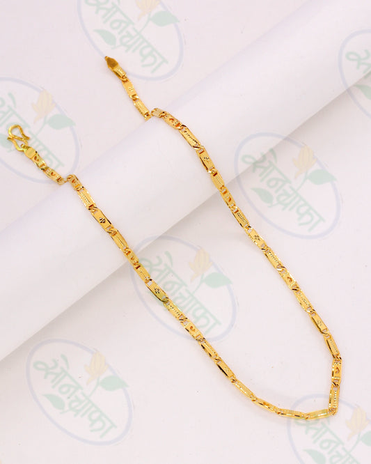 ELEGANT GOLD PLATED CHAIN