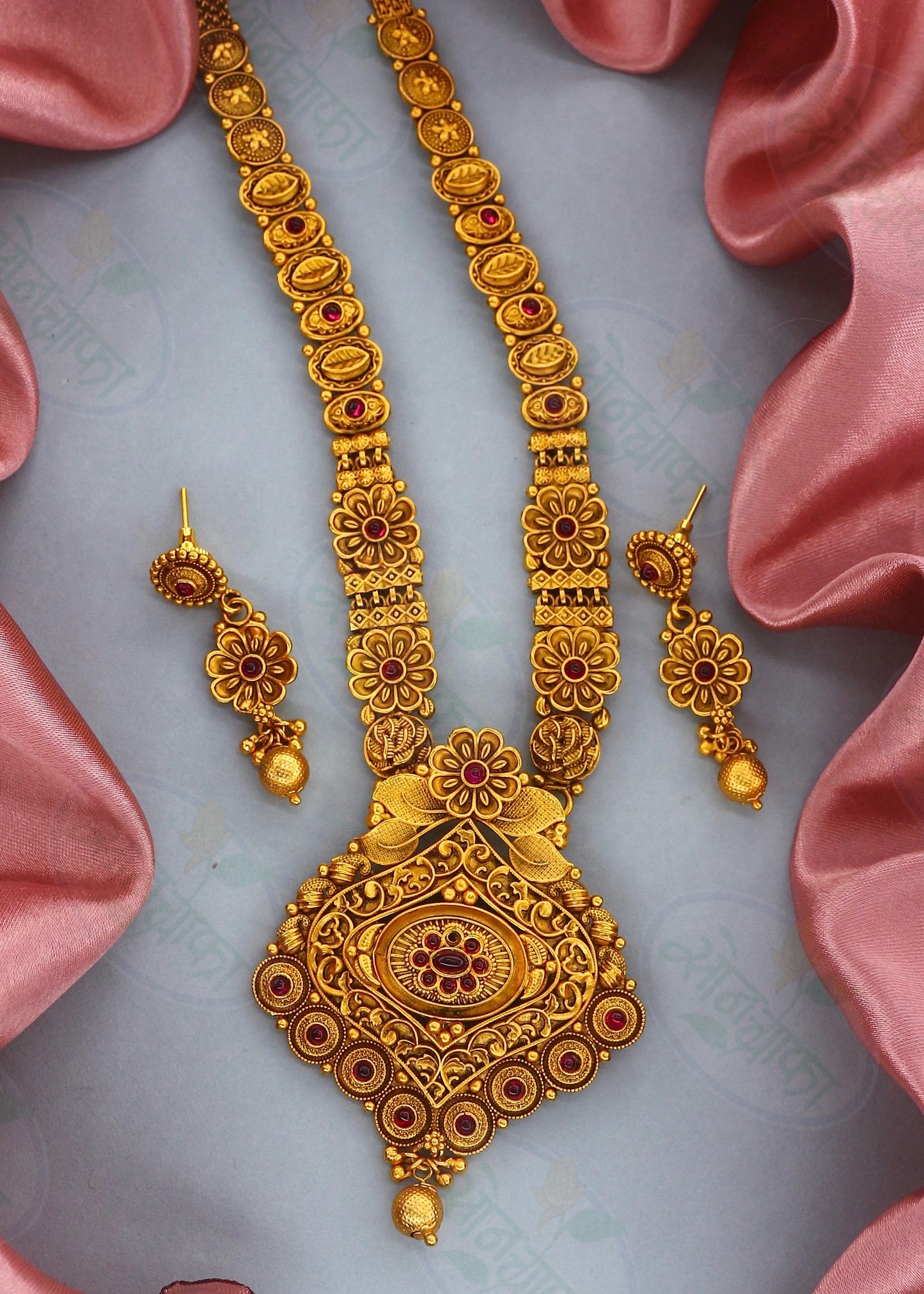 GLORIOUS RAJWADI NECKLACE