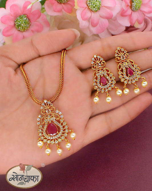 BEAUTIFUL ANTIQUE NECKLACE