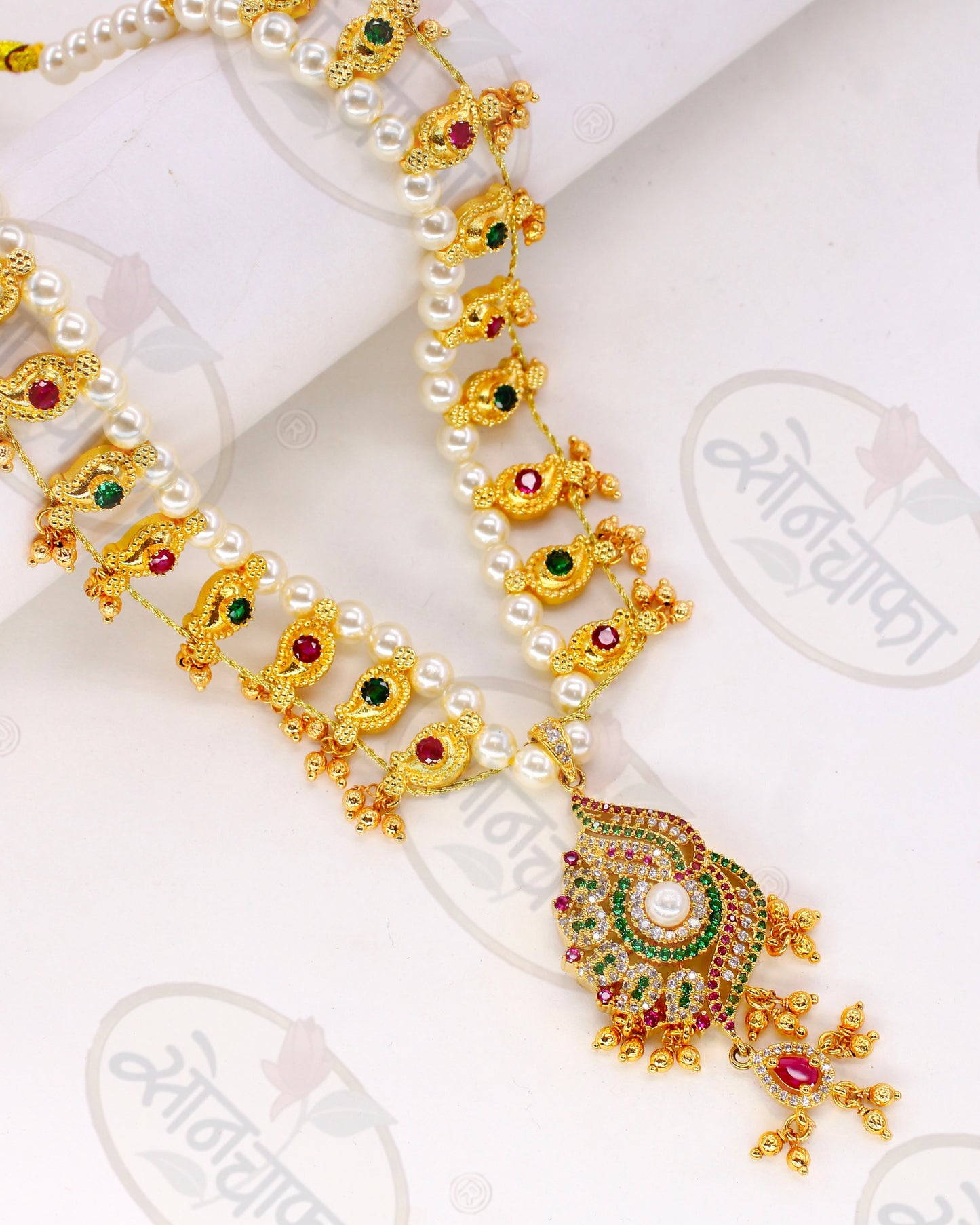 GRACEFUL KOLHAPURI SAAJ