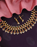 OPULENT TRADITIONAL PEARL NECKLACE