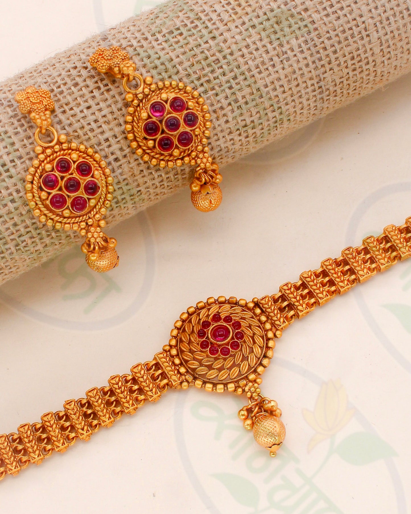 CIRCLE DESIGNER NECKLACE