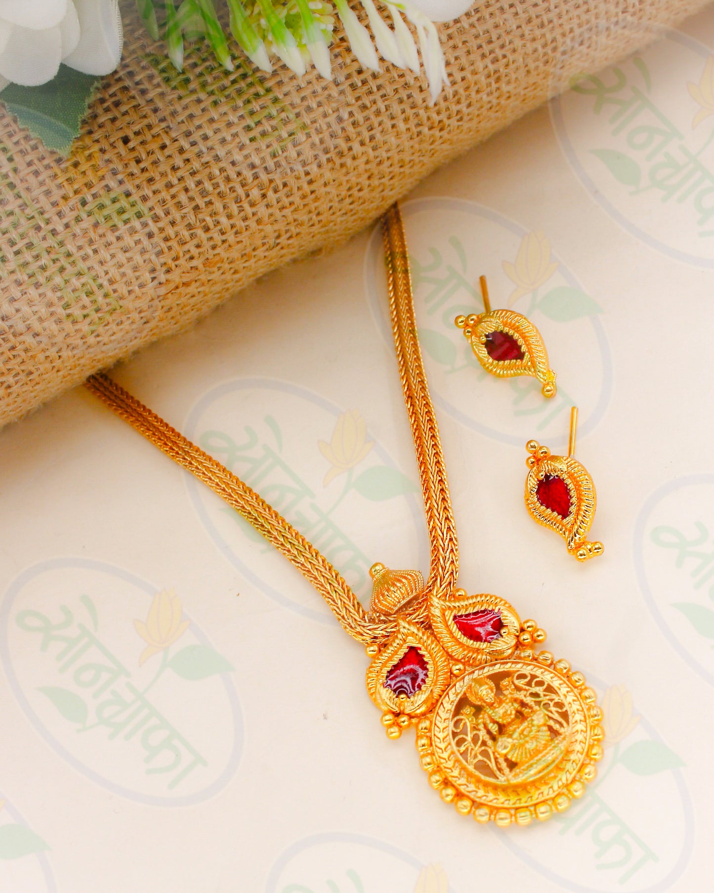 TEMPLE DESIGNER NECKLACE