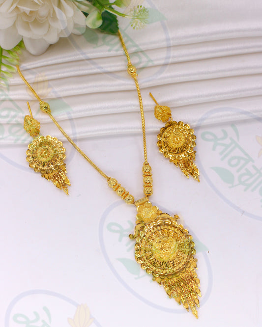 PRETTY BLOSSOM NECKLACE