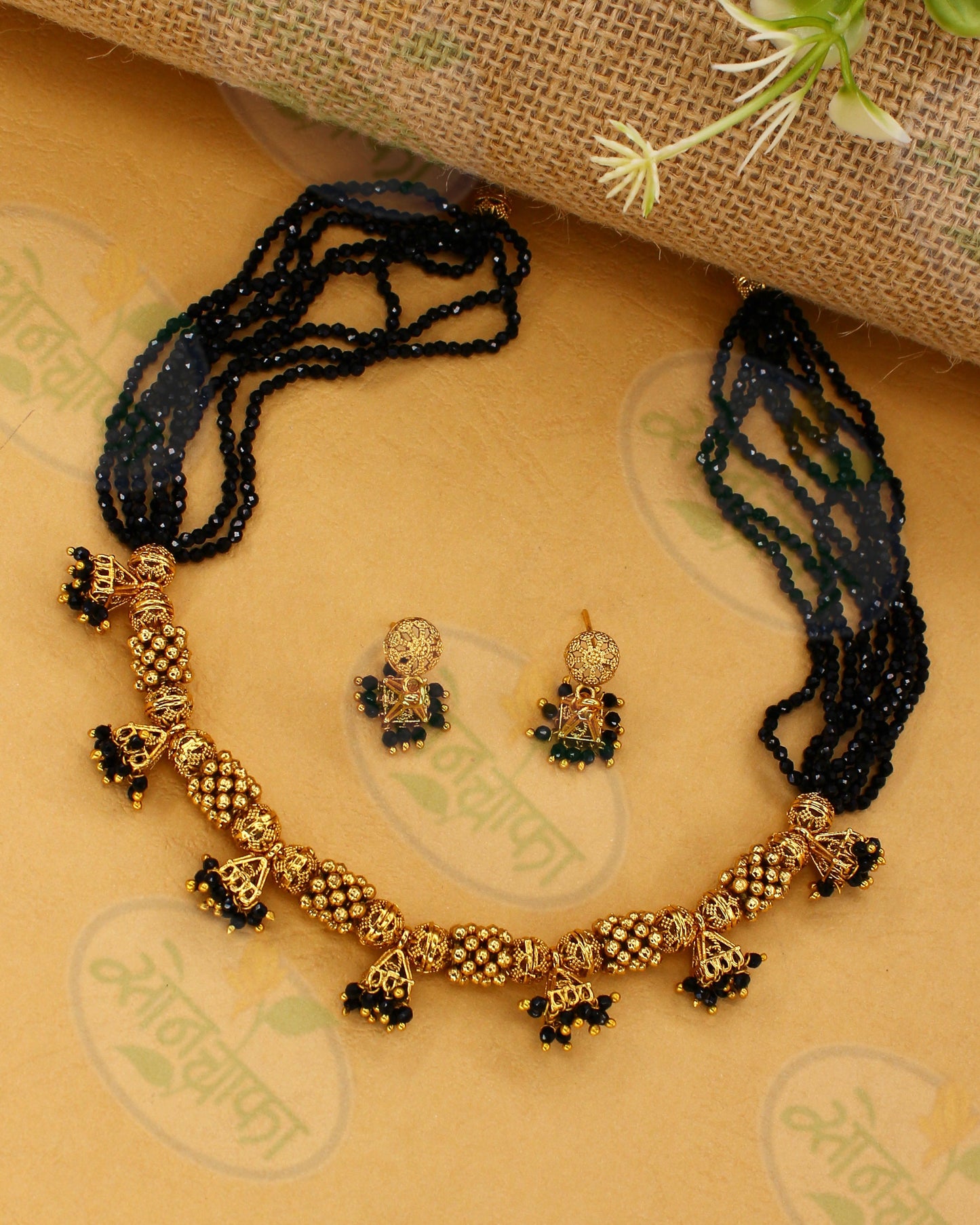BRILLIANT ANTIQUE NECKLACE