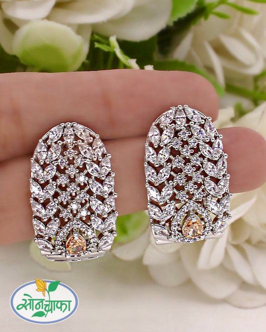 CHARMING DIAMOND EARRINGS