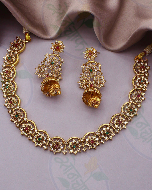 MODISH ANTIQUE NECKLACE