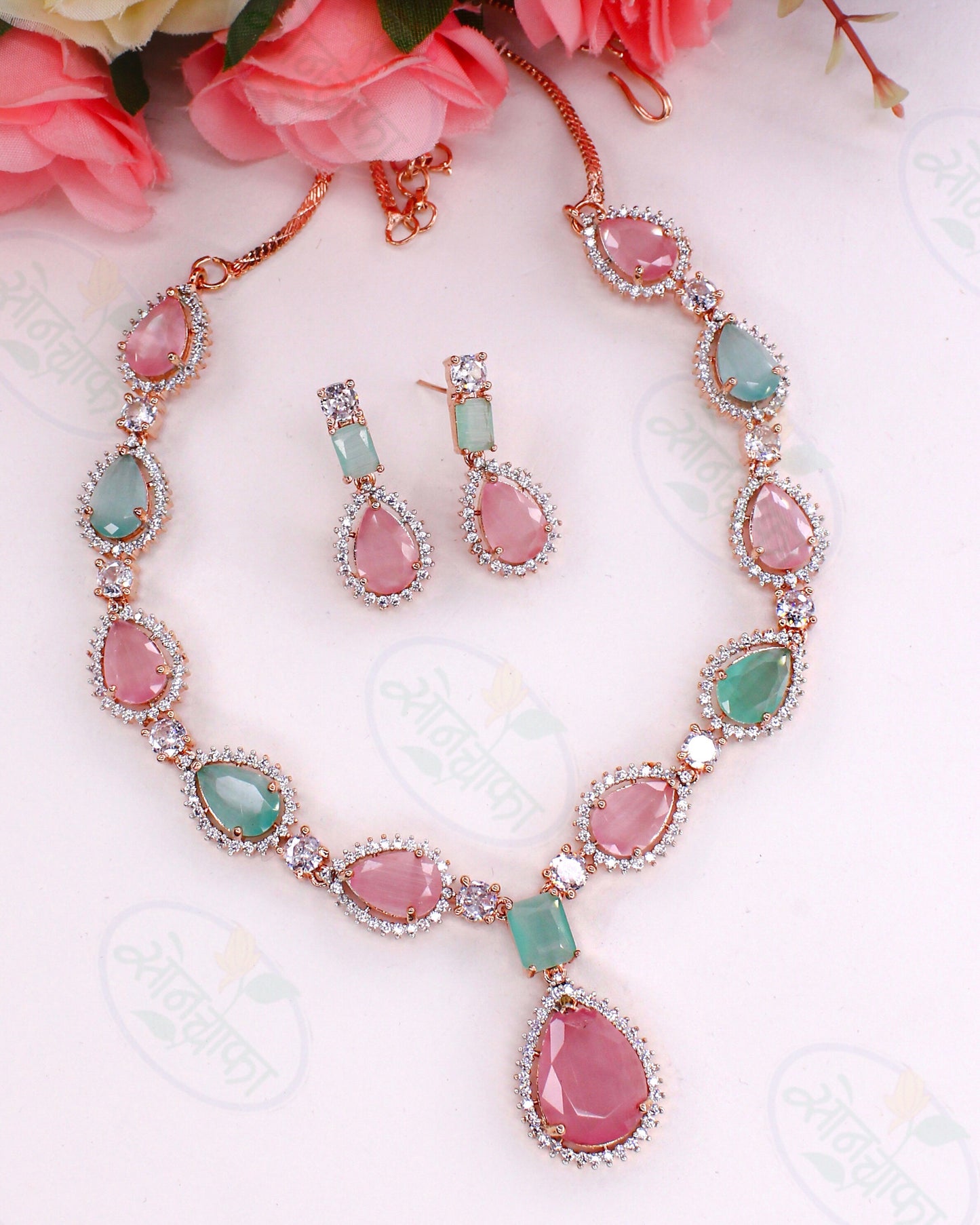 DROPLET DESIGNER NECKLACE
