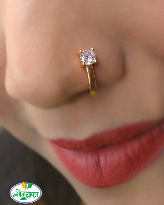 SHIMMER SQUARE DIAMOND NOSE-PIN.