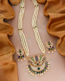 ROYAL STYLE PEARL NECKLACE