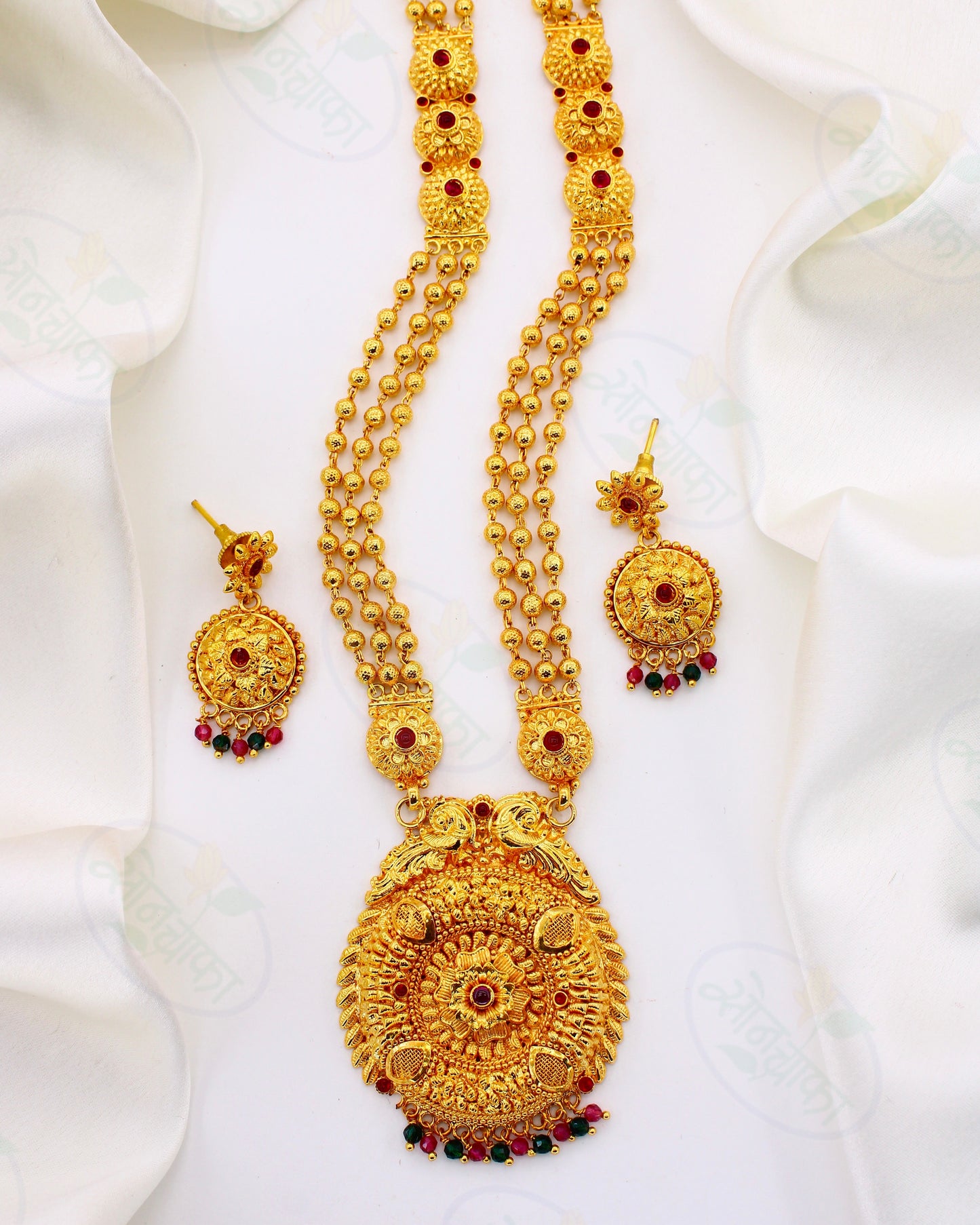 ROYAL FLORET MATTE NECKLACE