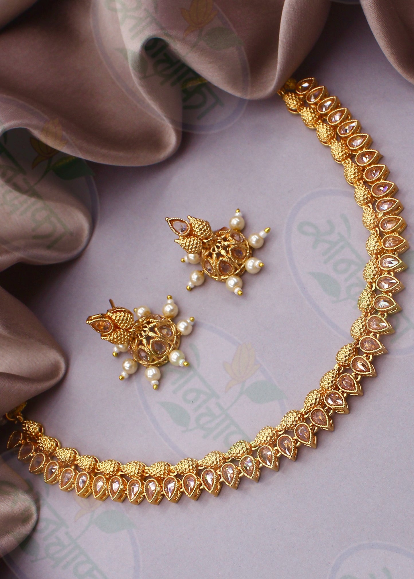 ETHNIC ANTIQUE NECKLACE