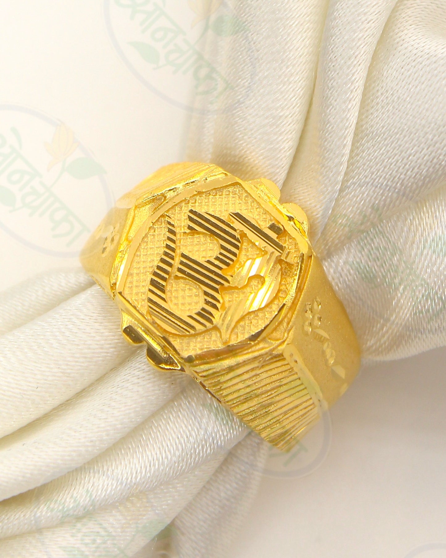 RADIANT GOLD PLATED MEN' RING