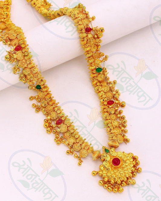 IMPRESSIVE KOLHAPURI SAAJ