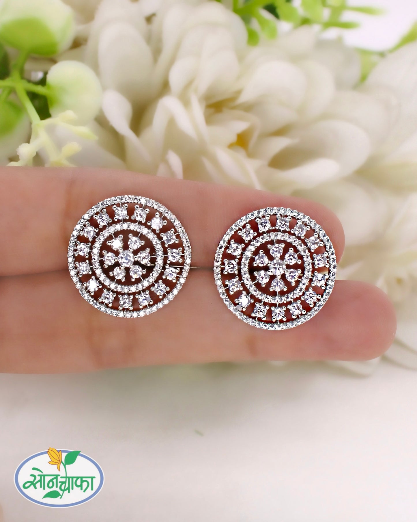 EXQUISITE DIAMOND EARRINGS