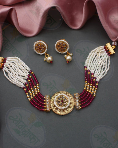 TRENDY ANTIQUE NECKLACE