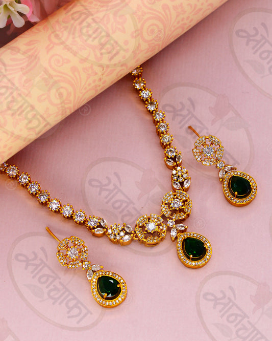 IMPRESSIVE DROPLET DESIGNER NECKLACE