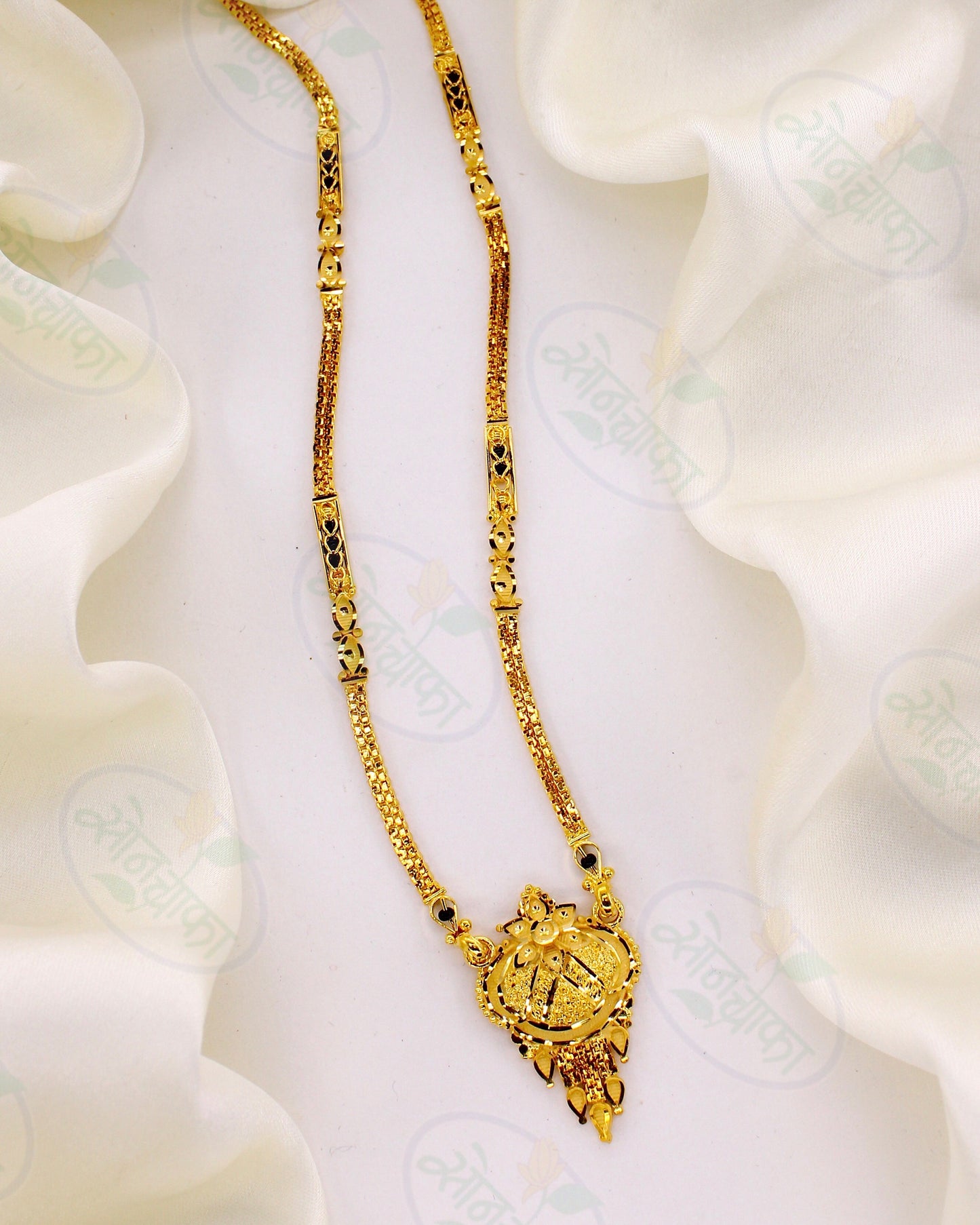PRETTY GOLD PLATED MANGALSUTRA