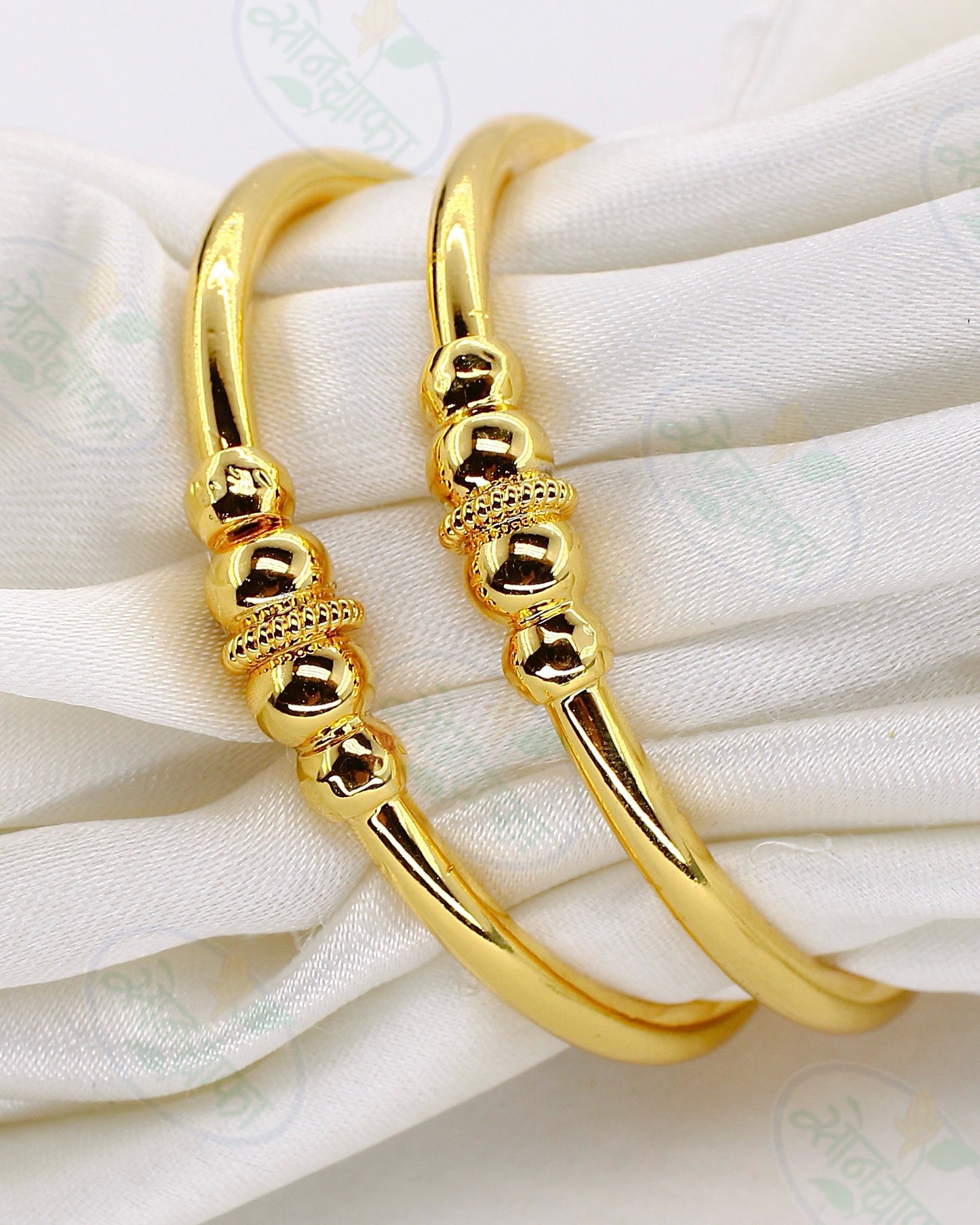 CLASSY GOLDEN BABY BANGLES