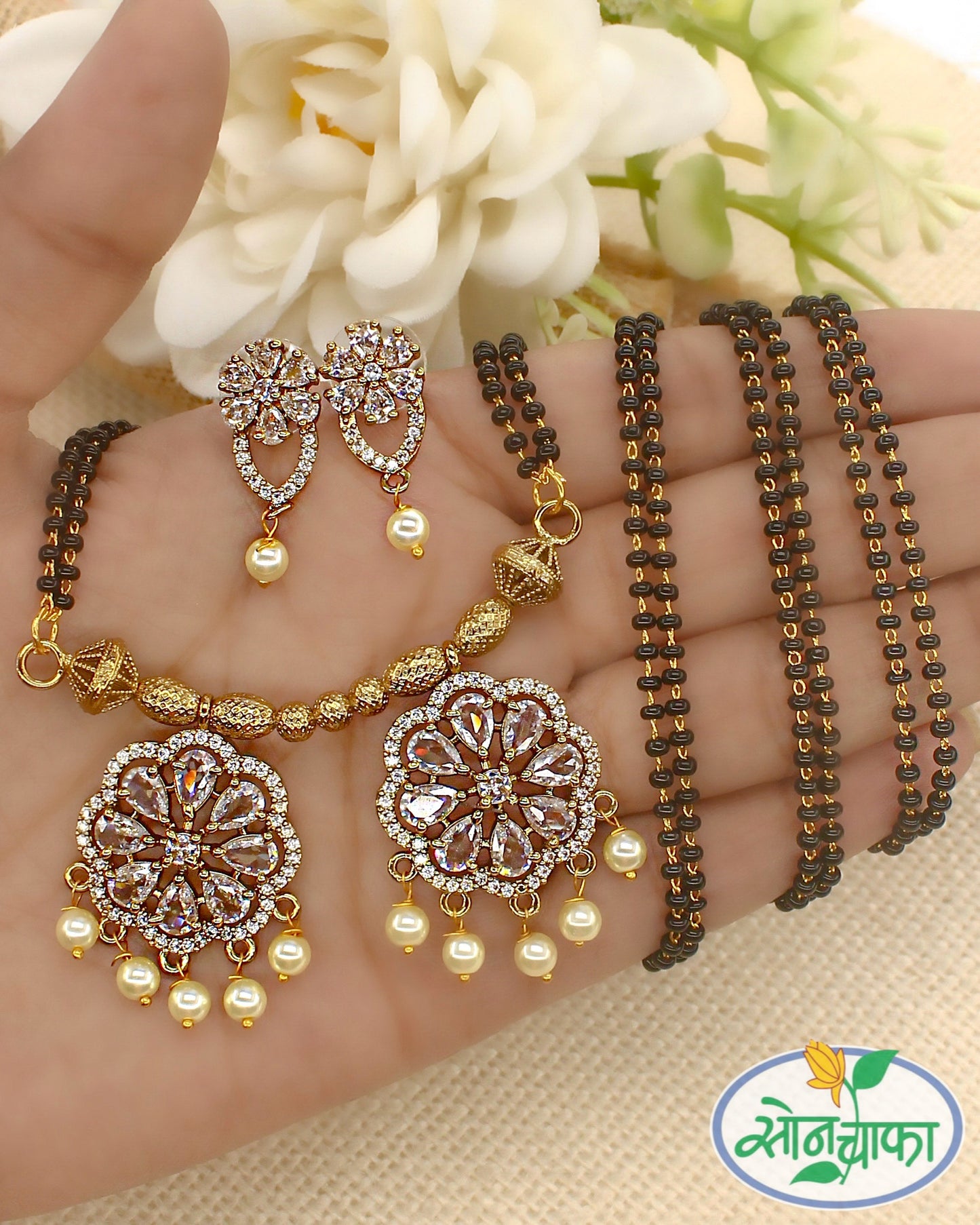 ALLURING FLORAL MANGALSUTRA