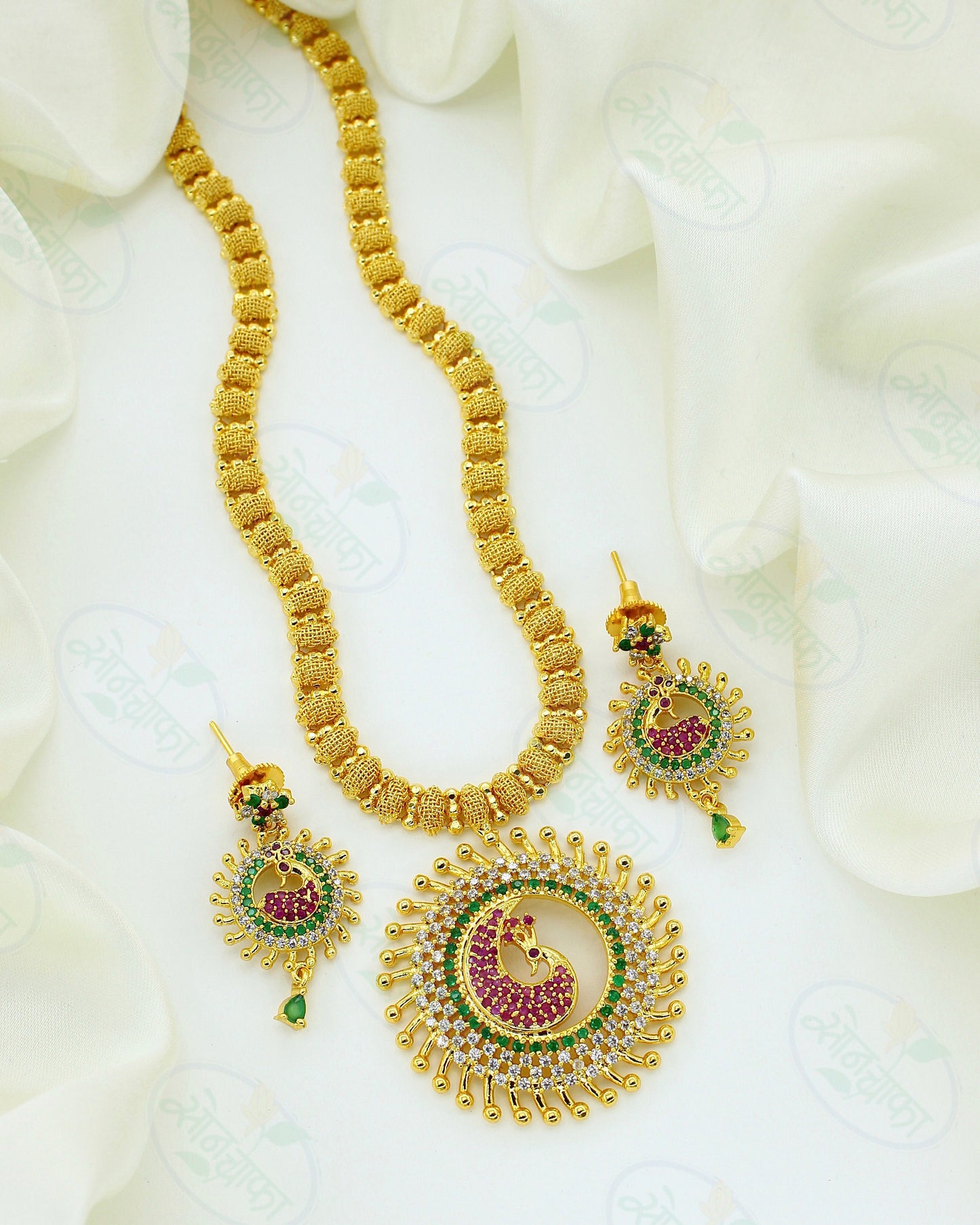 PLEASING TRADITIONAL SURYA HAAR