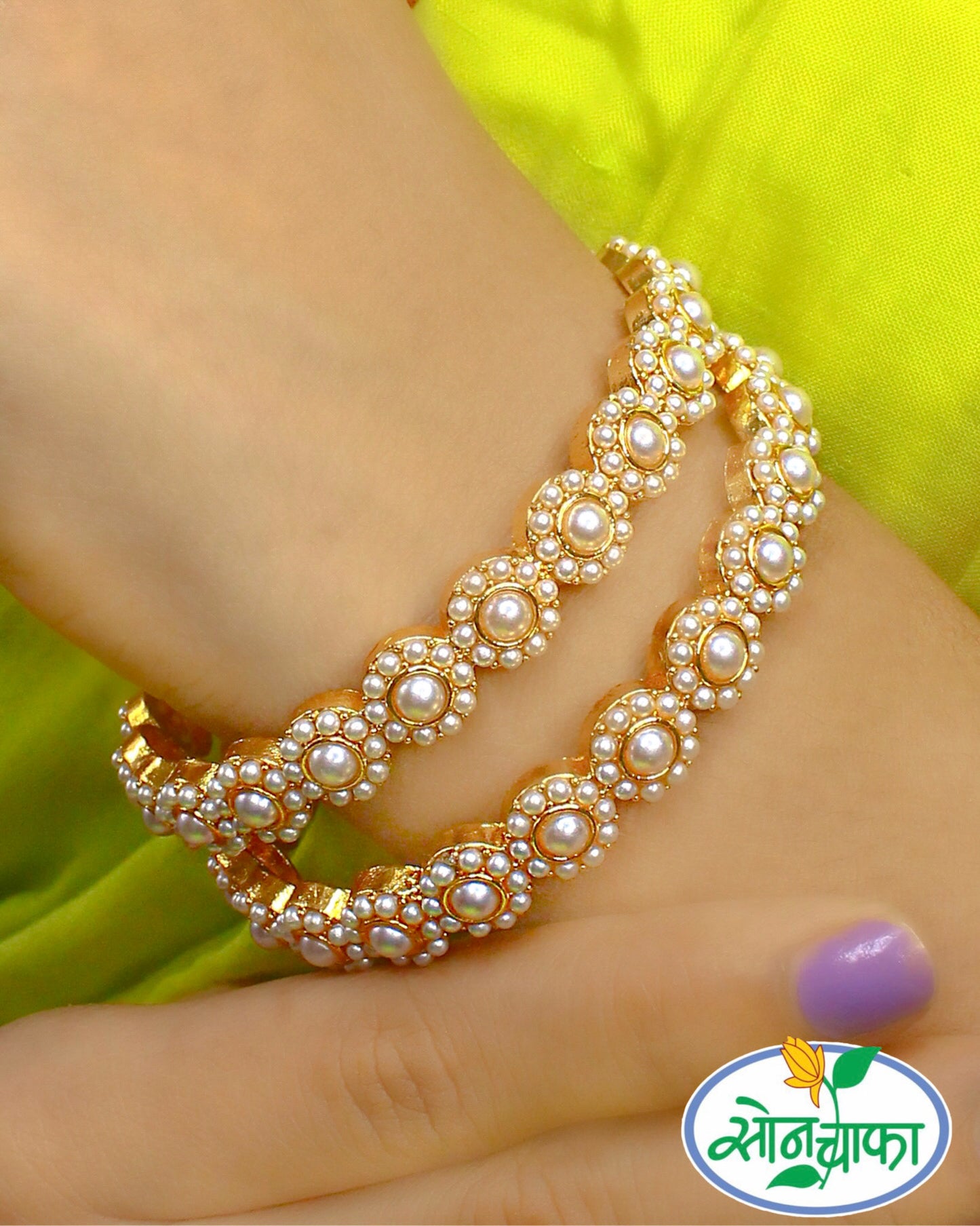 MAJESTIC PEARL BANGLES