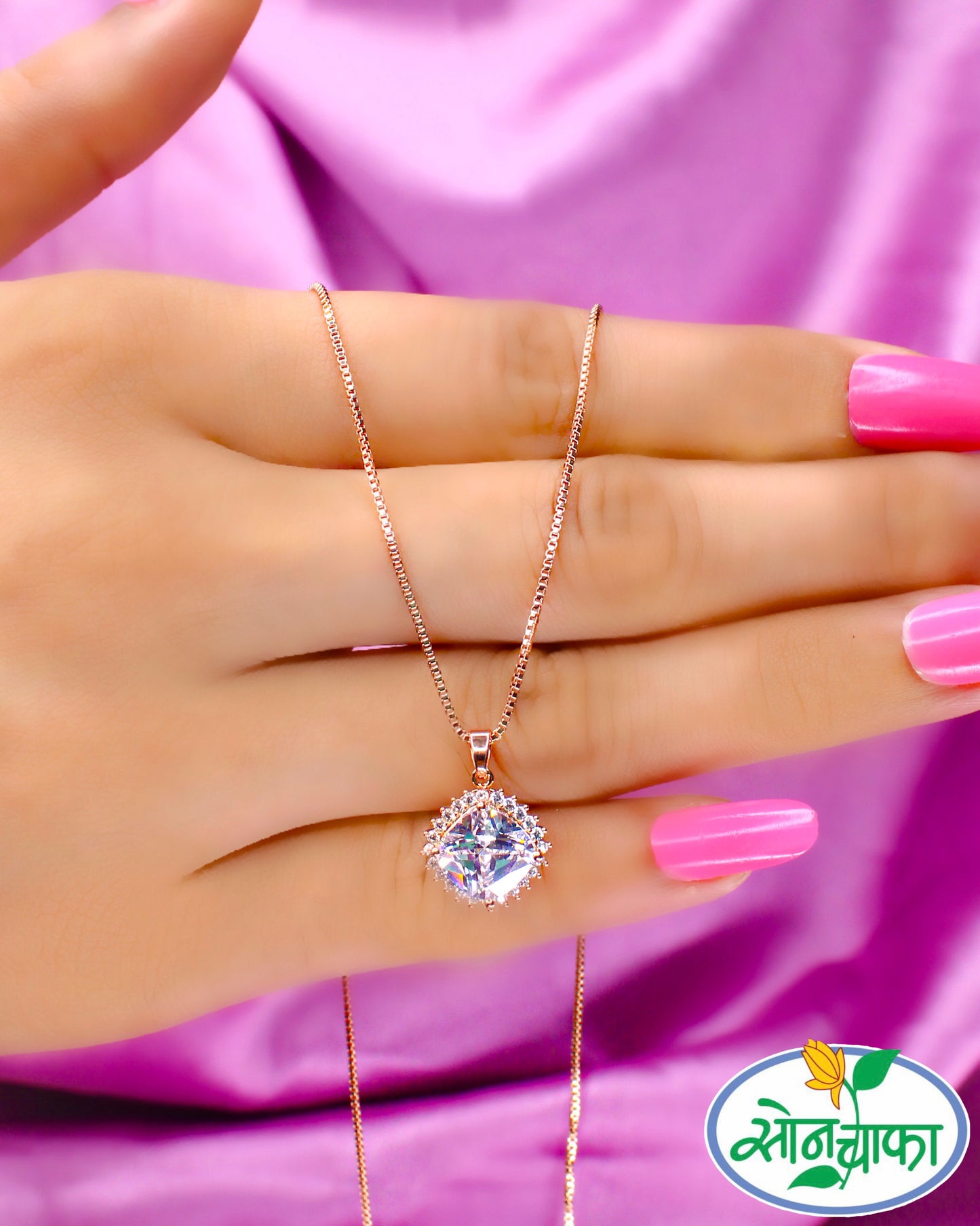 SHINNING SQUARE DIAMOND CHAIN