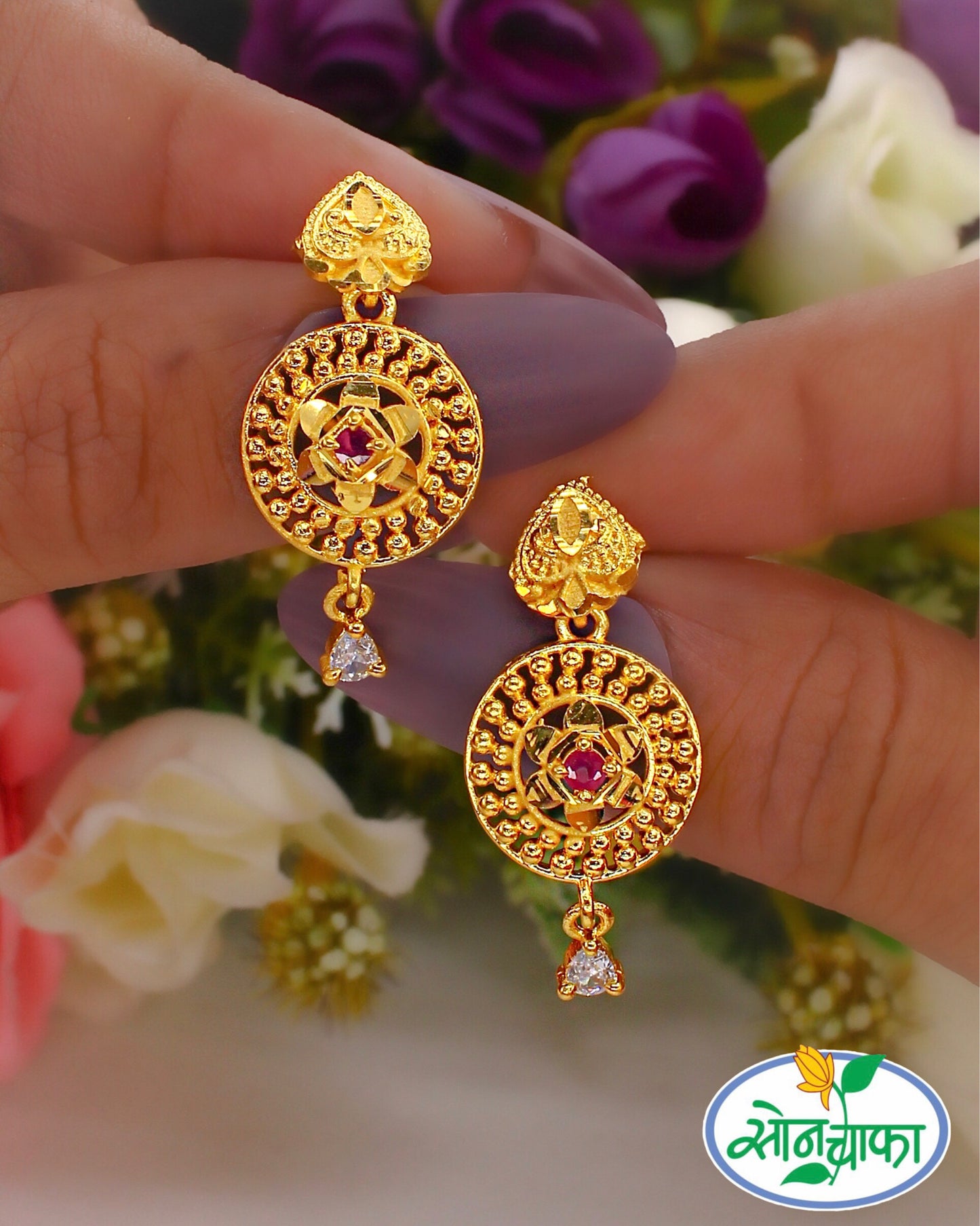 SPARKLING GOLD PLATED EARRINGS
