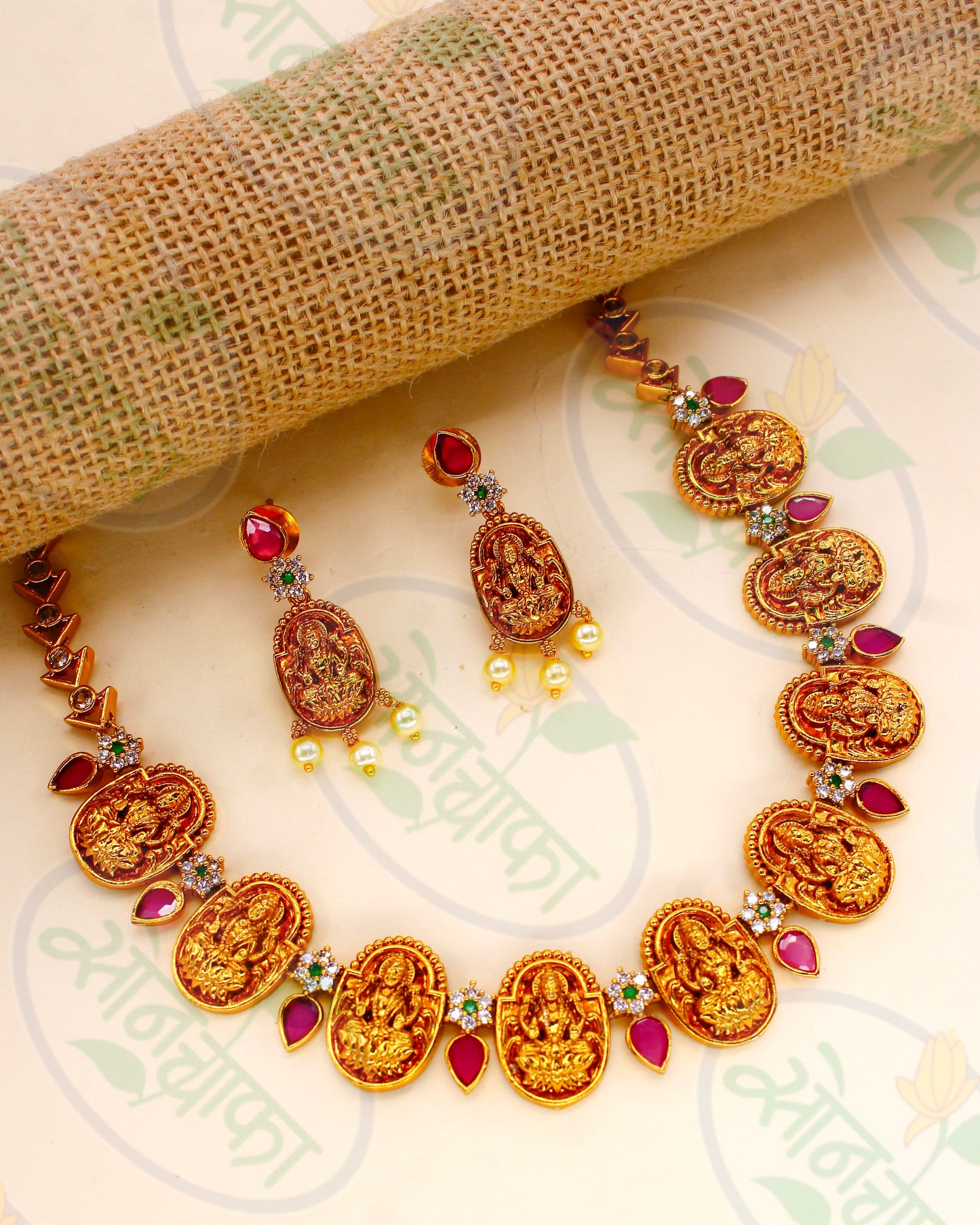 TEMPLE DESIGNER NECKLACE