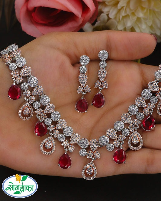 SHINNING GLAM DIAMOND NECKLACE