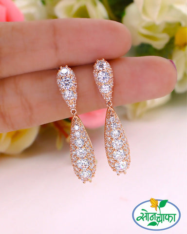 LAVISH GLIMMERING DIAMOND EARRINGS