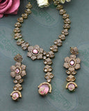 SHIMMERING GLAM NECKLACE