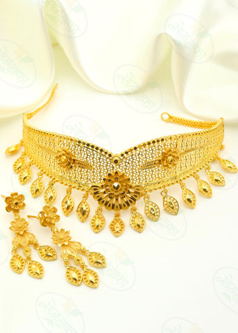 CHARMING GOLD PLATED NECKLACE