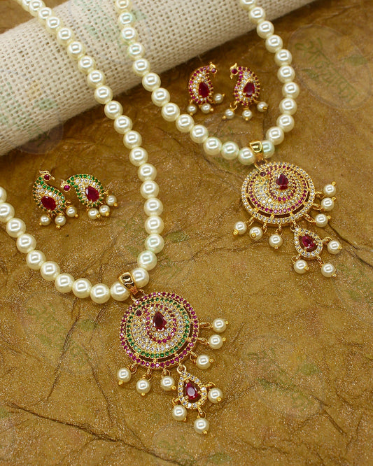 GORGEOUS PEACOCK NECKLACE