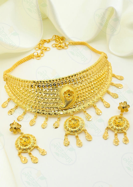 GLAMOROUS GOLD PLATED CHOKER