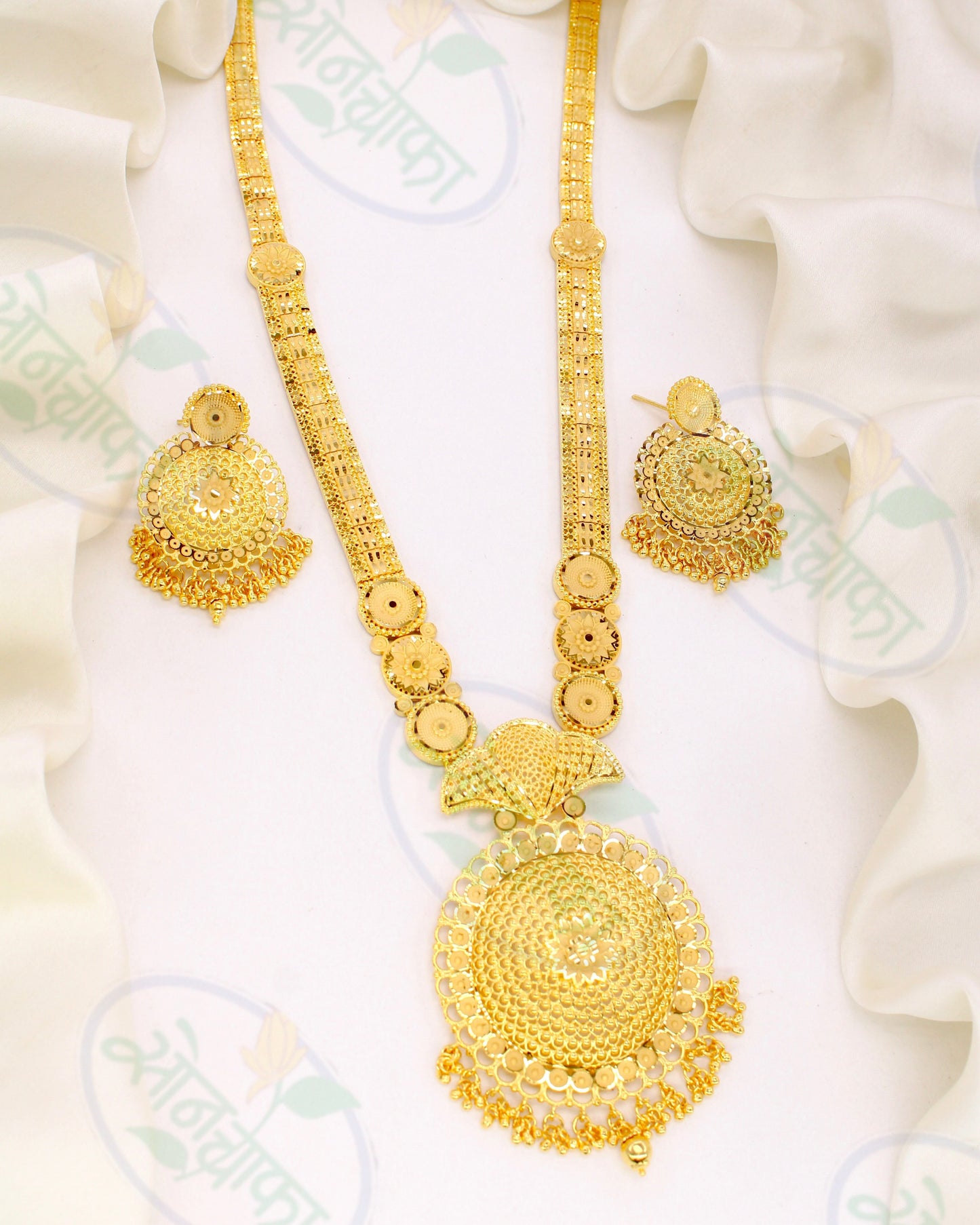 FLORESCENCE GOLD PLATED NECKLACE