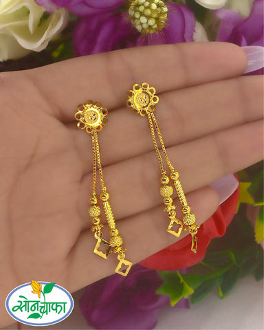 FANCY LITTLE FLORAL GOLDEN EARRINGS