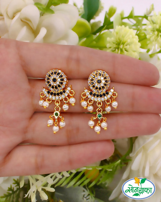 DAINTY CHANDRACOR EARRINGS
