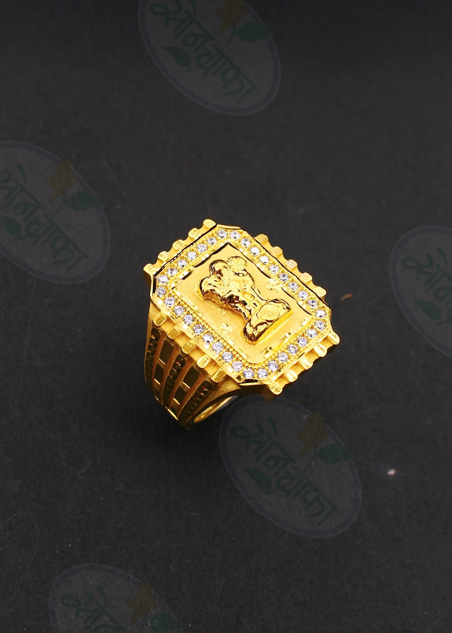 SHARP GLAM GOLDEN RING