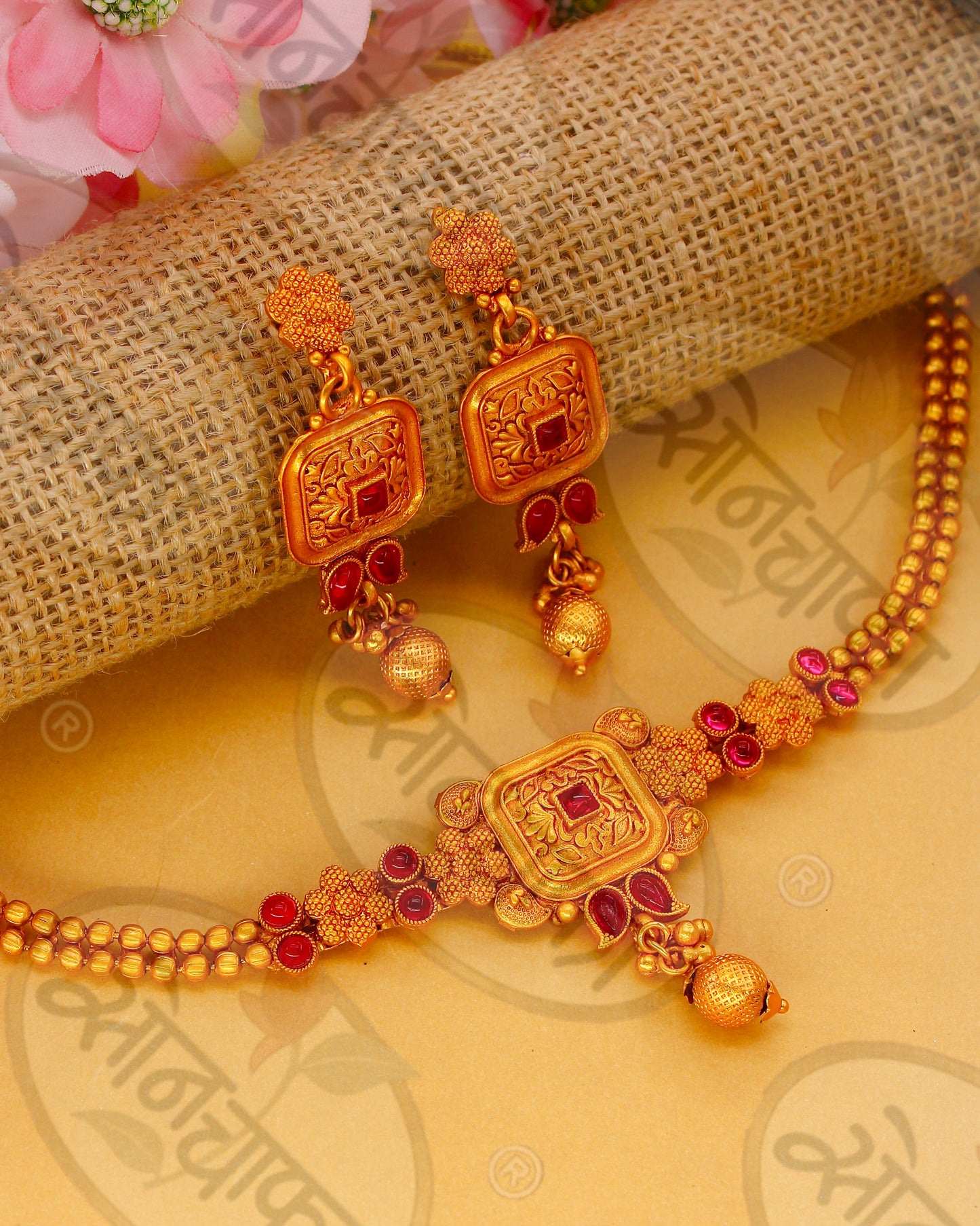 SQUARE DESIGNER CHOKER SET