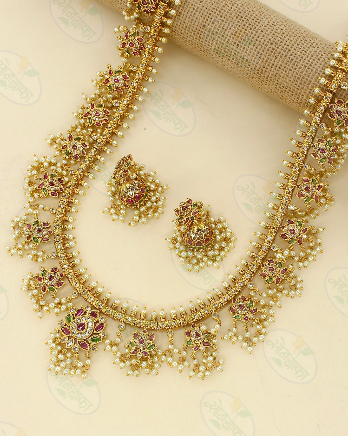 SOUTH INDIAN NECKLACE SET